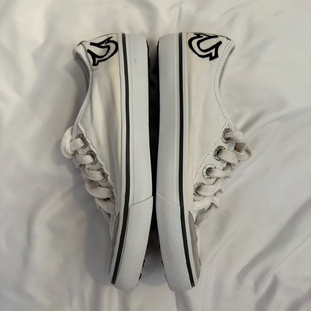 EUC Y2K Vintage True Religion Canvas and Suede Low-top Lace Up Sneakers